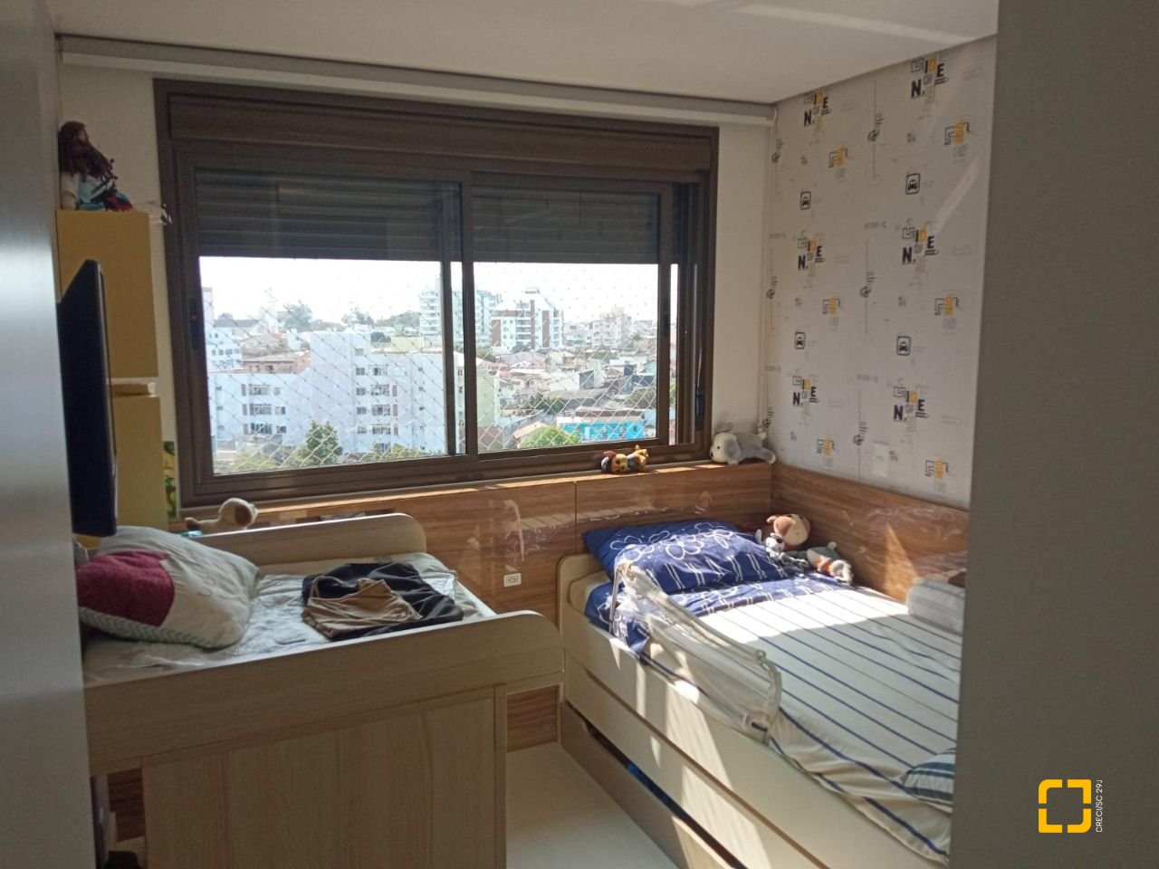 Apartamento com 100m², 4 quartos (sendo 1 suíte), 2 garagens, no bairro Balneário em Florianópolis