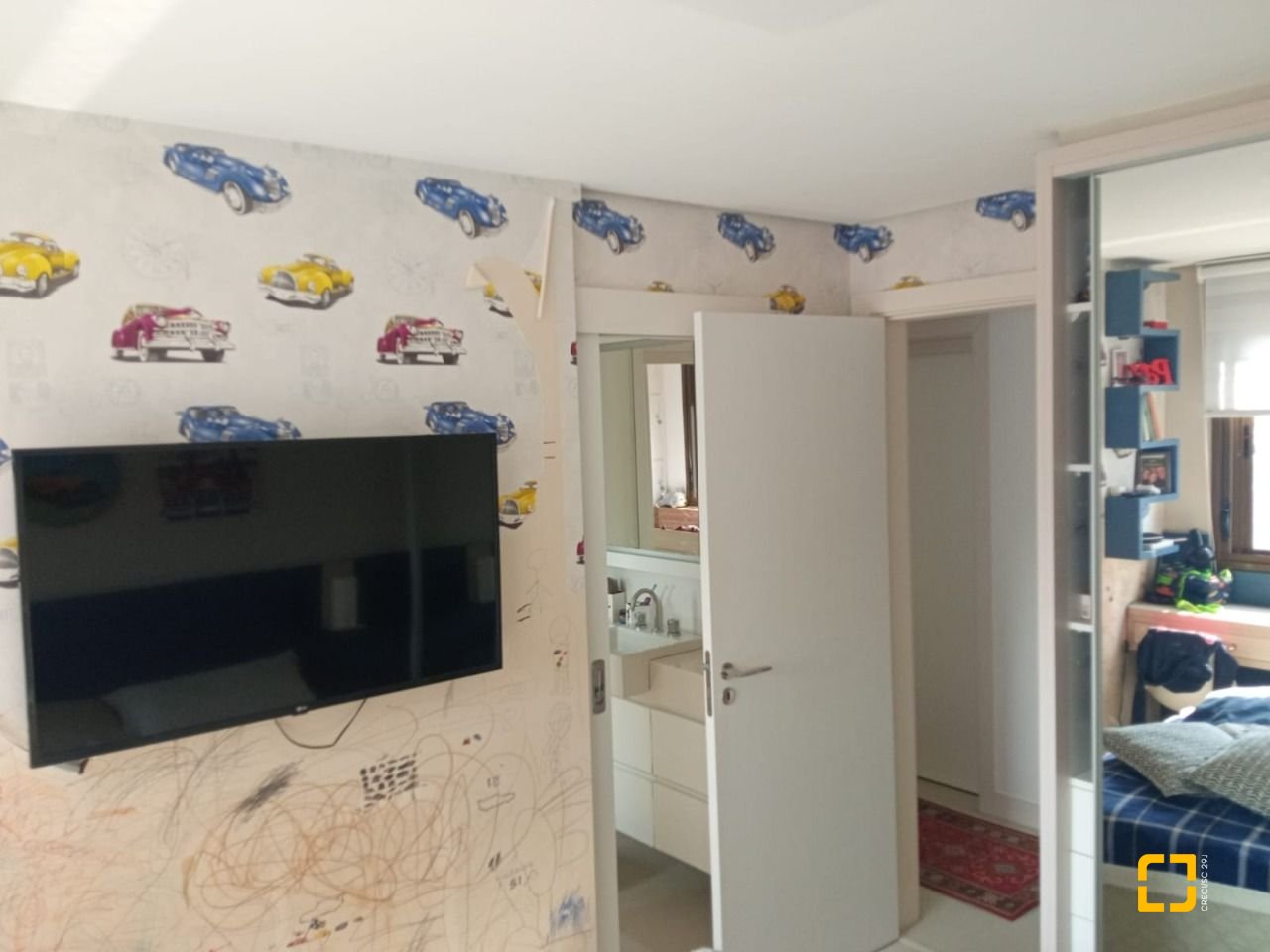 Apartamento com 100m², 4 quartos (sendo 1 suíte), 2 garagens, no bairro Balneário em Florianópolis