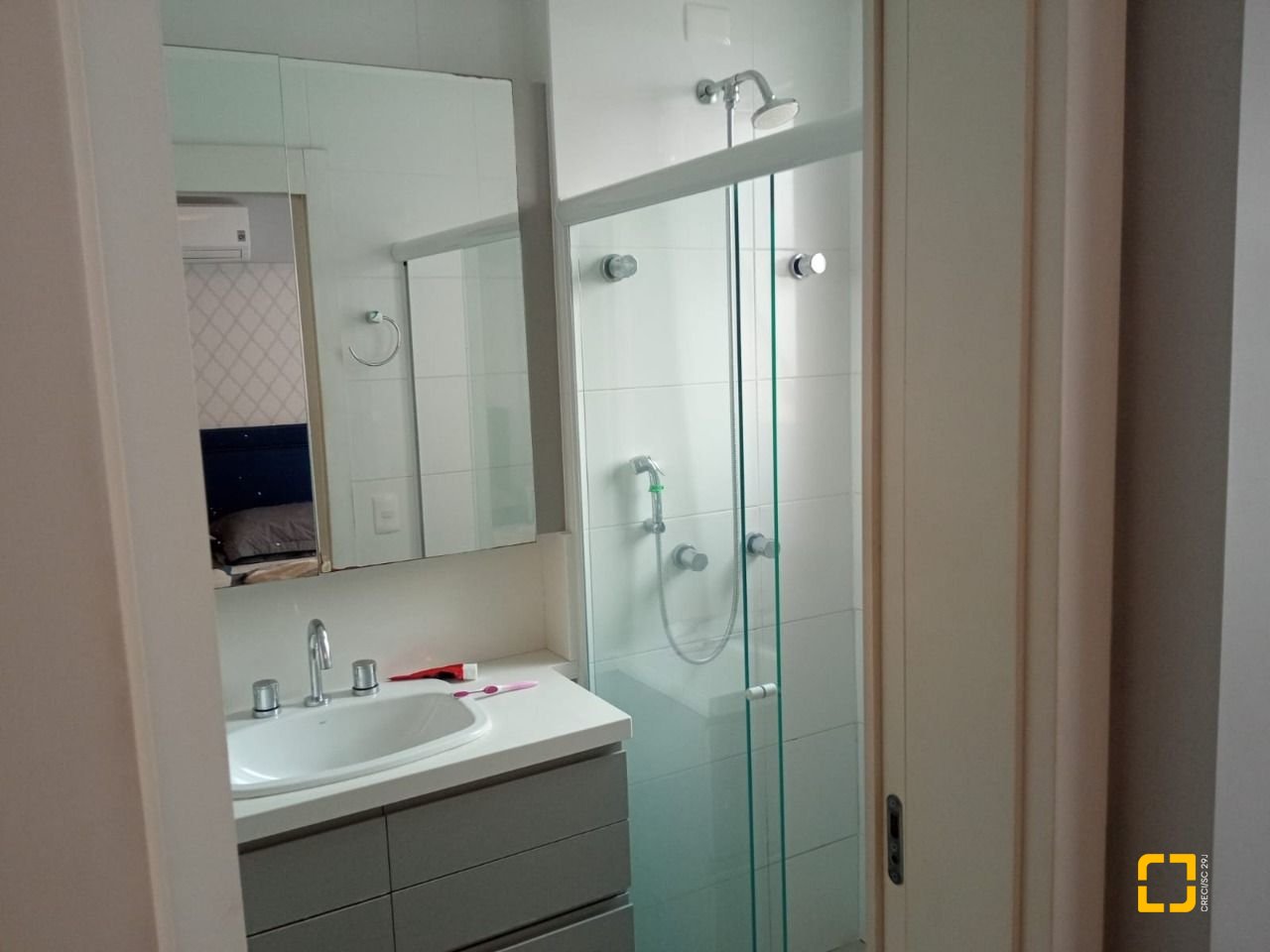 Apartamento com 100m², 4 quartos (sendo 1 suíte), 2 garagens, no bairro Balneário em Florianópolis