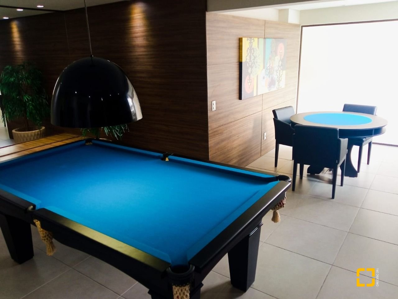 Apartamento com 100m², 4 quartos (sendo 1 suíte), 2 garagens, no bairro Balneário em Florianópolis
