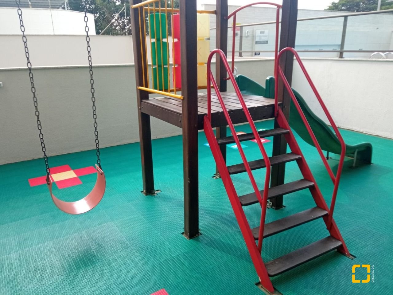 Apartamento com 100m², 4 quartos (sendo 1 suíte), 2 garagens, no bairro Balneário em Florianópolis