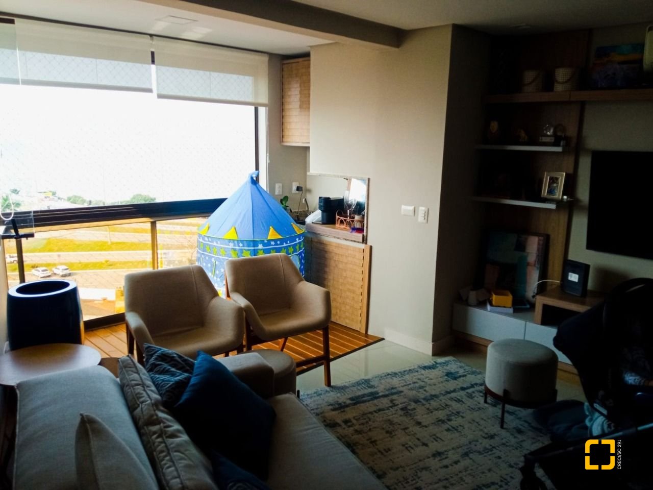 Apartamento com 100m², 4 quartos (sendo 1 suíte), 2 garagens, no bairro Balneário em Florianópolis