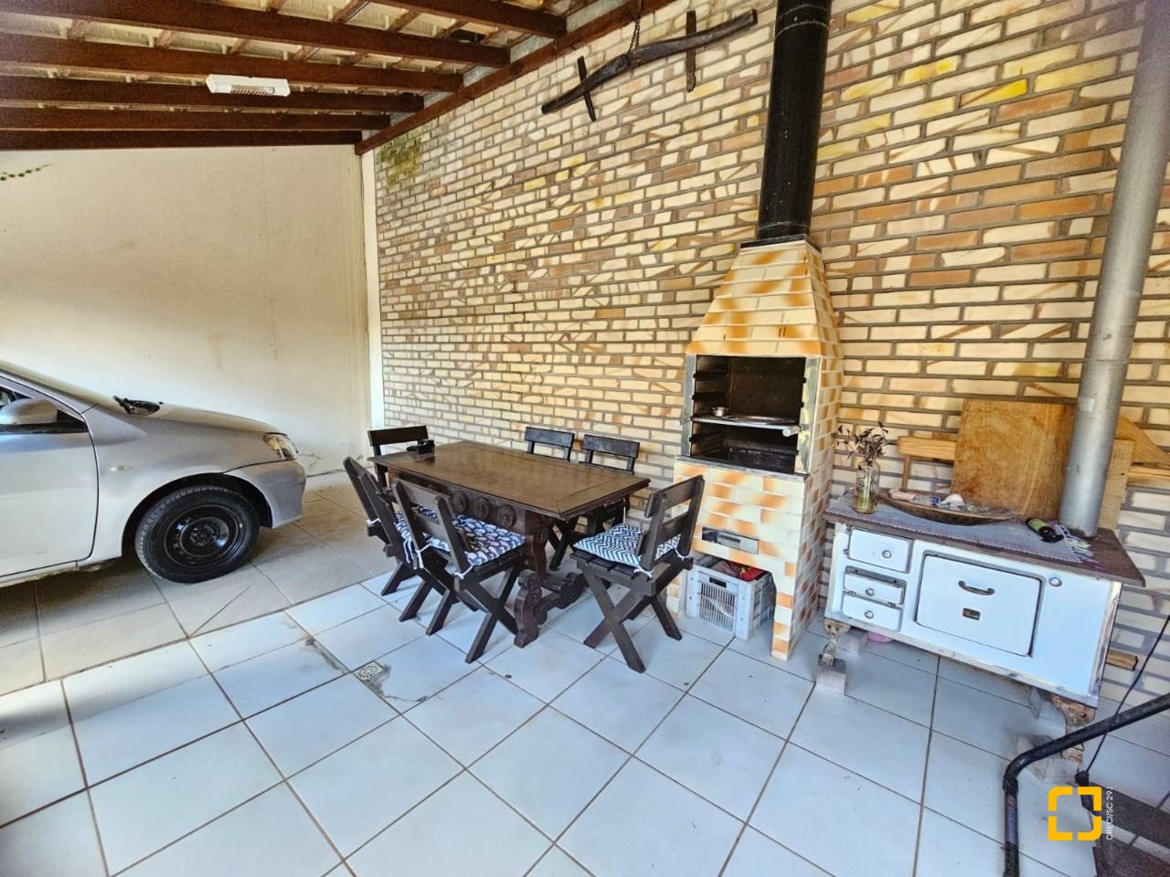 Casa com 82m², 3 quartos (sendo 1 suíte), 1 garagem, no bairro Campeche em Florianópolis