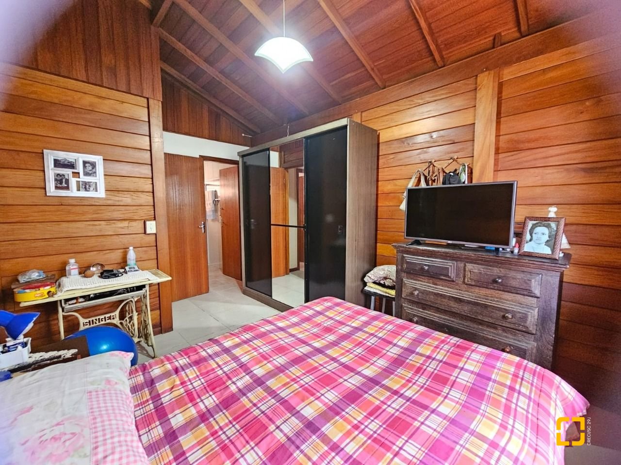 Casa com 82m², 3 quartos (sendo 1 suíte), 1 garagem, no bairro Campeche em Florianópolis