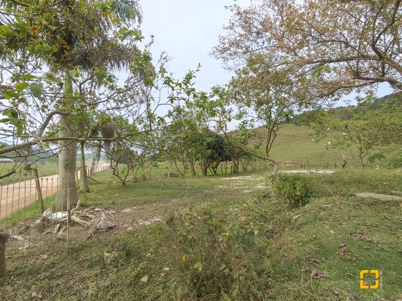 Terreno com 2021m², no bairro Sorocaba de Dentro em Biguaçu