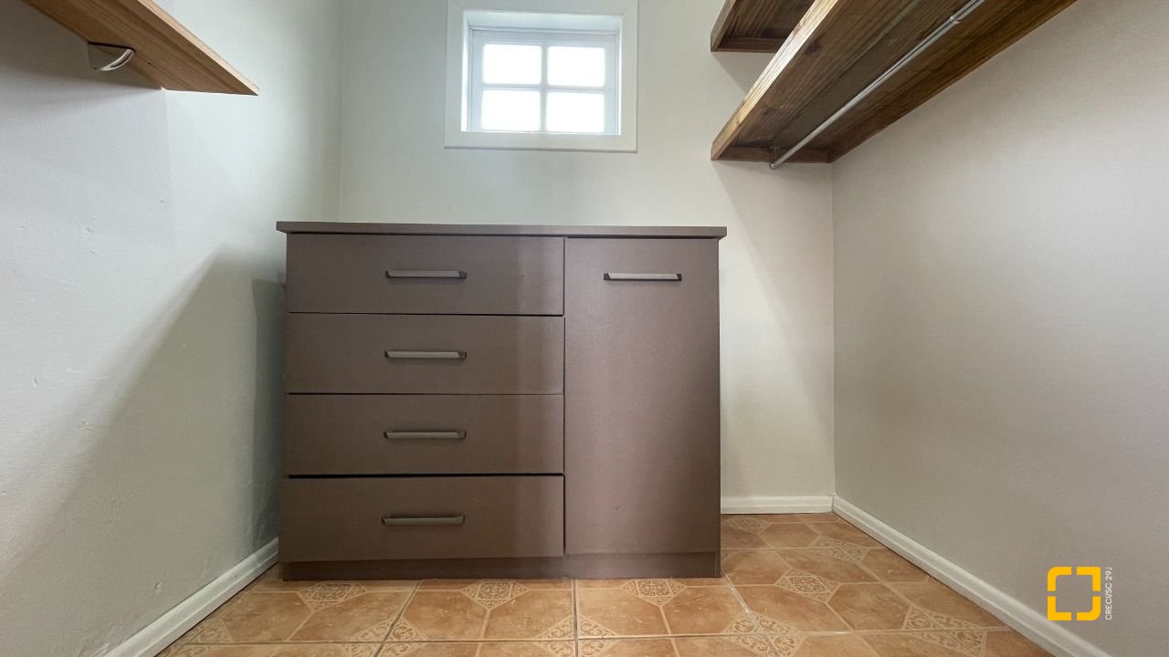 Casa com 256m², 5 quartos (sendo 1 suíte), 4 garagens, no bairro Ingleses em Florianópolis