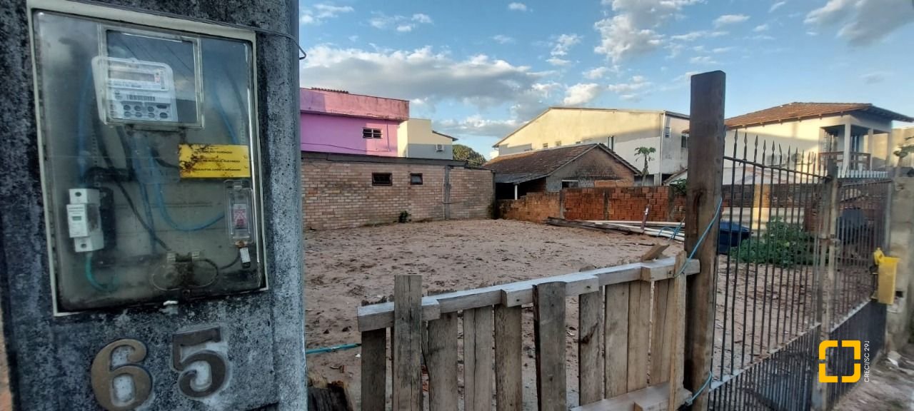Terreno com 126m², no bairro Campeche em Florianópolis