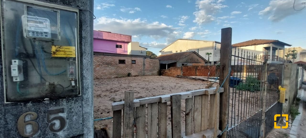 Terreno com 126m², no bairro Campeche em Florianópolis
