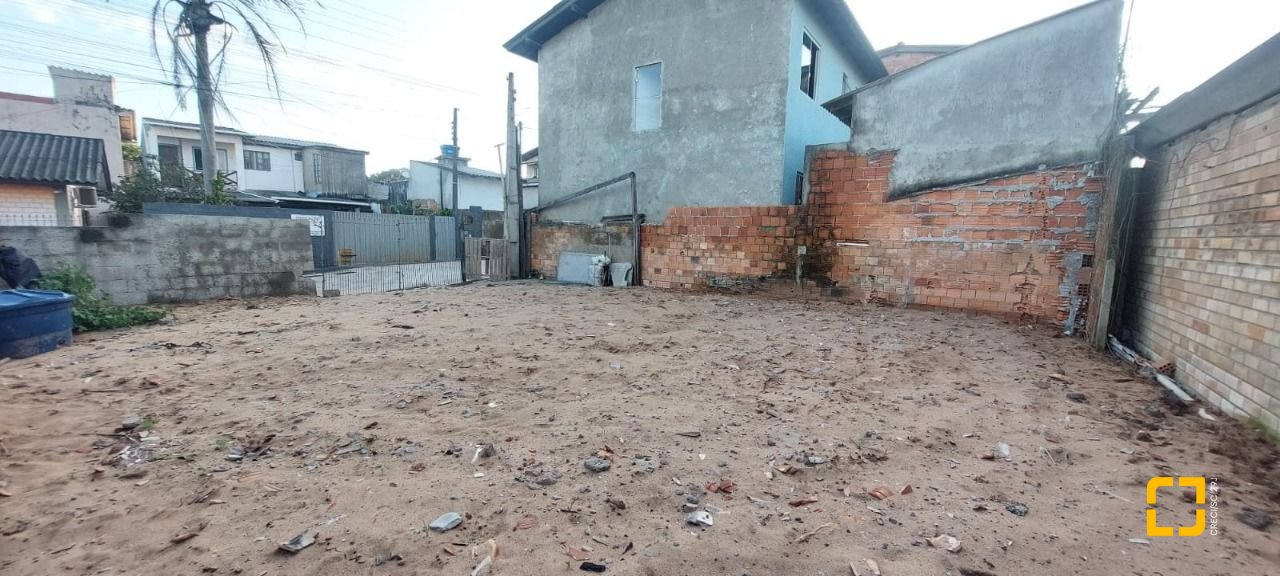 Terreno com 126m², no bairro Campeche em Florianópolis