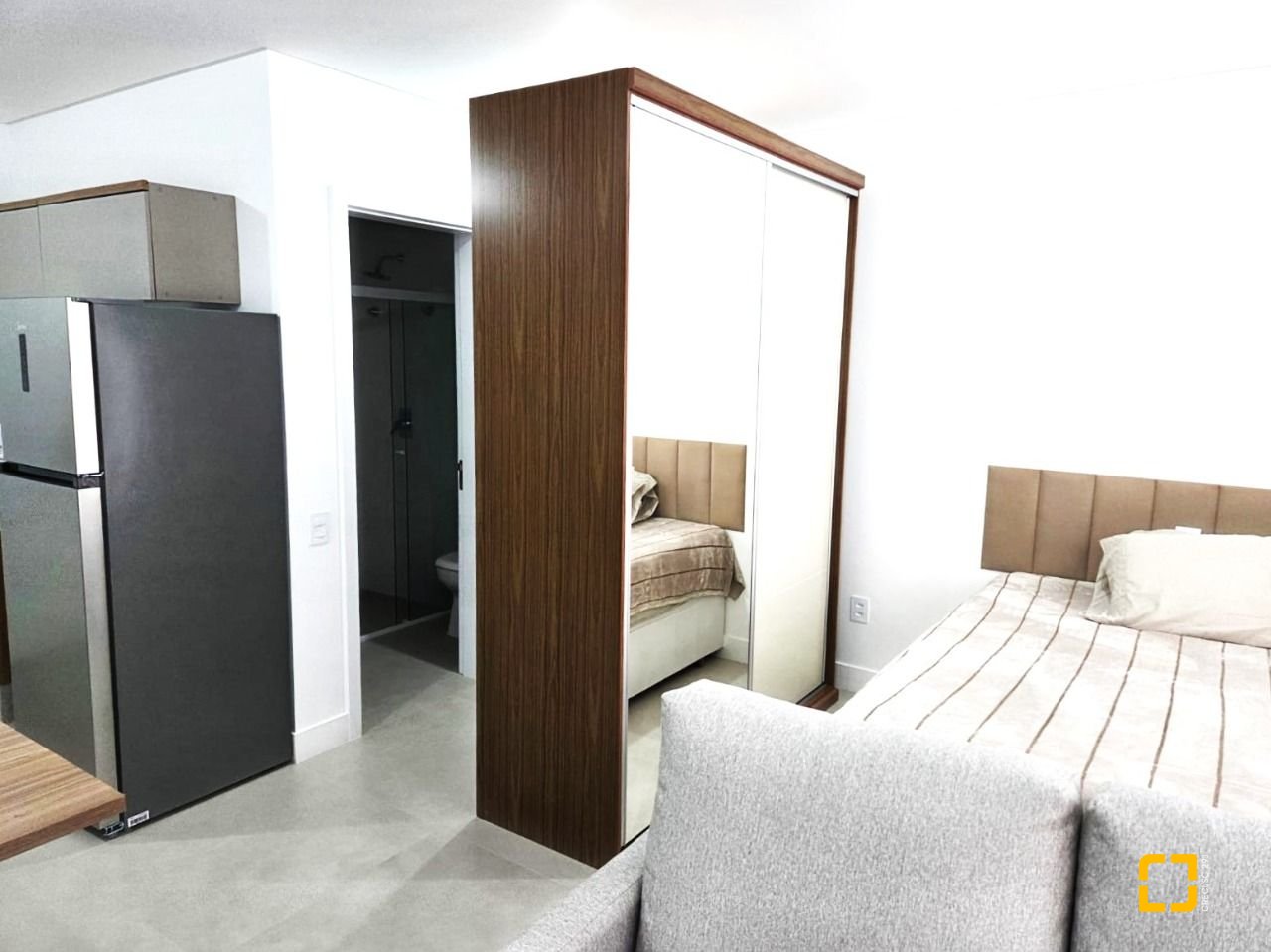 Studio com 32m², 1 quarto (sendo 1 suíte), 1 garagem, no bairro Estreito em Florianópolis
