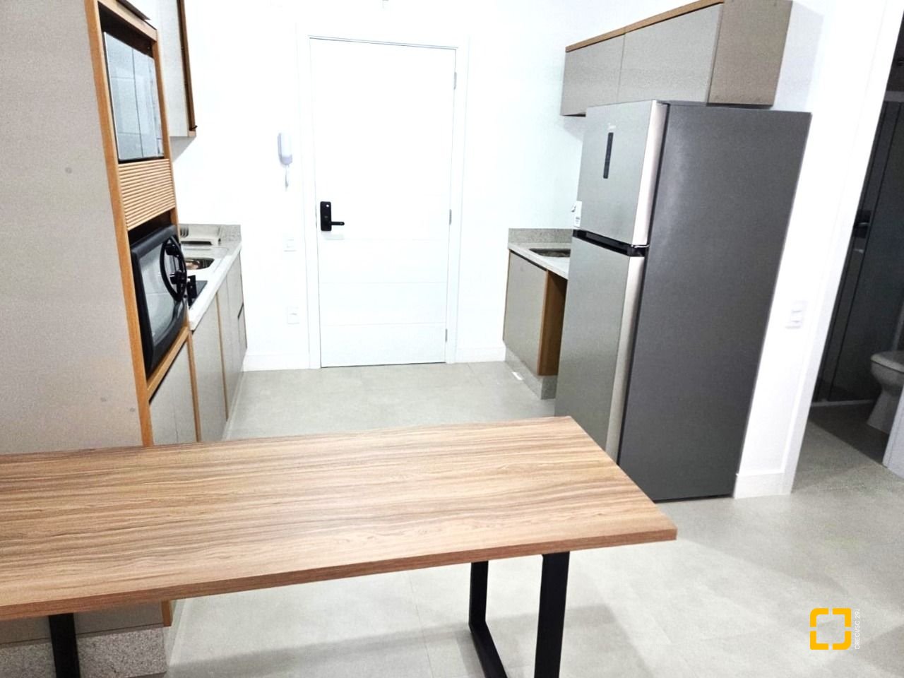 Studio com 32m², 1 quarto (sendo 1 suíte), 1 garagem, no bairro Estreito em Florianópolis