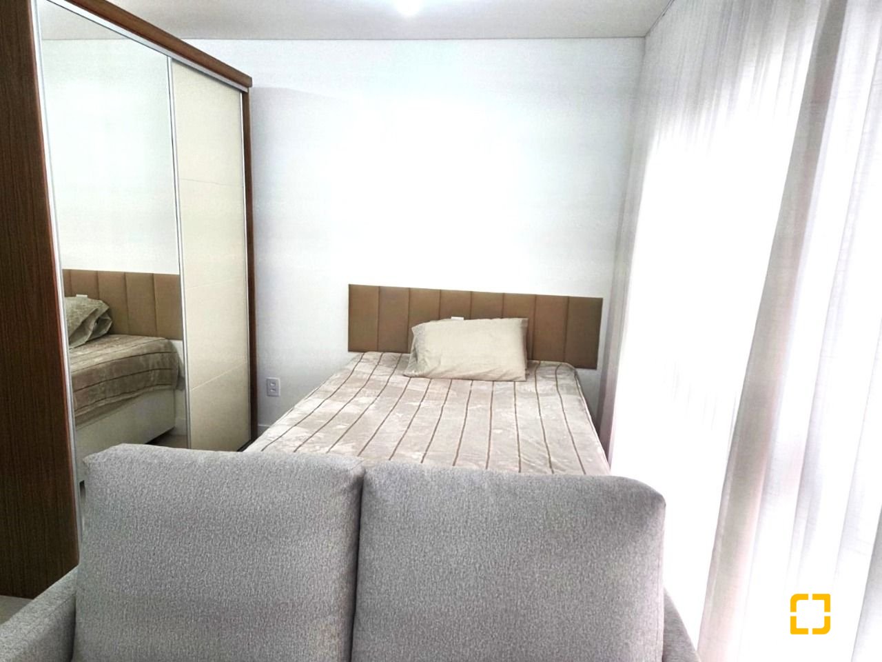 Studio com 32m², 1 quarto (sendo 1 suíte), 1 garagem, no bairro Estreito em Florianópolis
