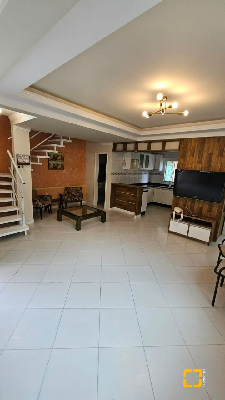 Casa com 140m², 4 quartos (sendo 1 suíte), 2 garagens, no bairro Ingleses em Florianópolis