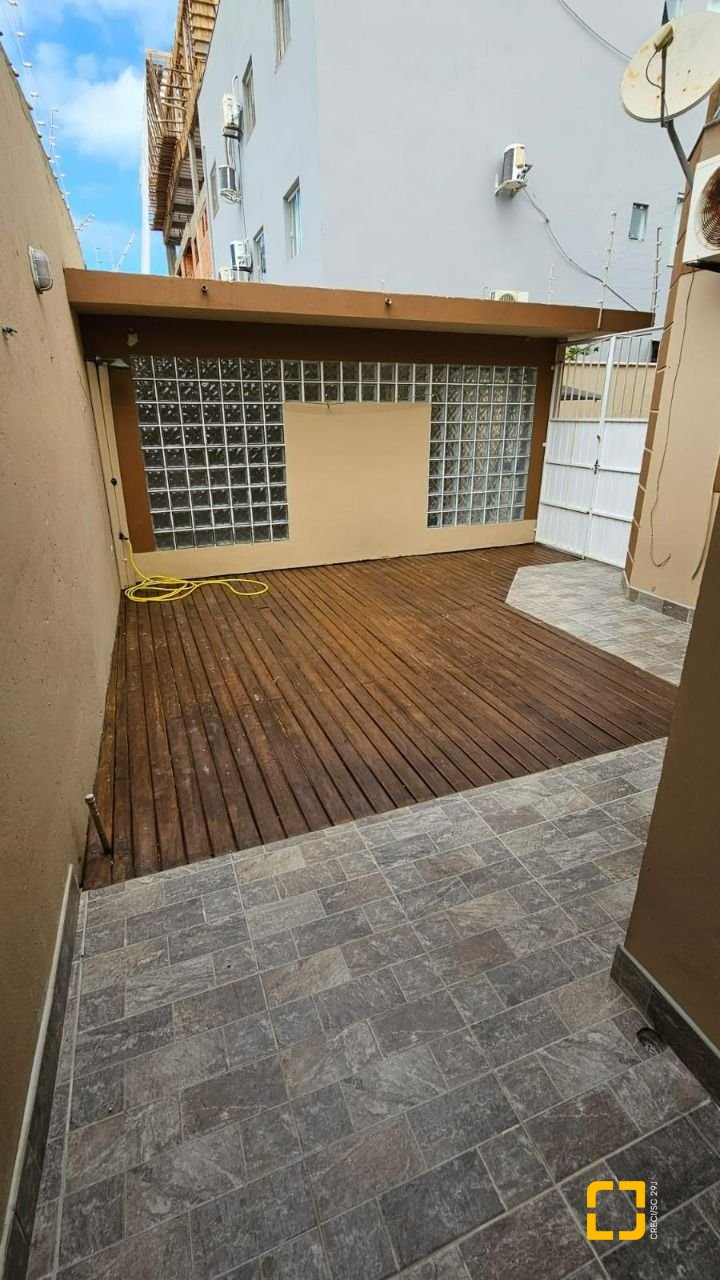 Casa com 140m², 4 quartos (sendo 1 suíte), 2 garagens, no bairro Ingleses em Florianópolis