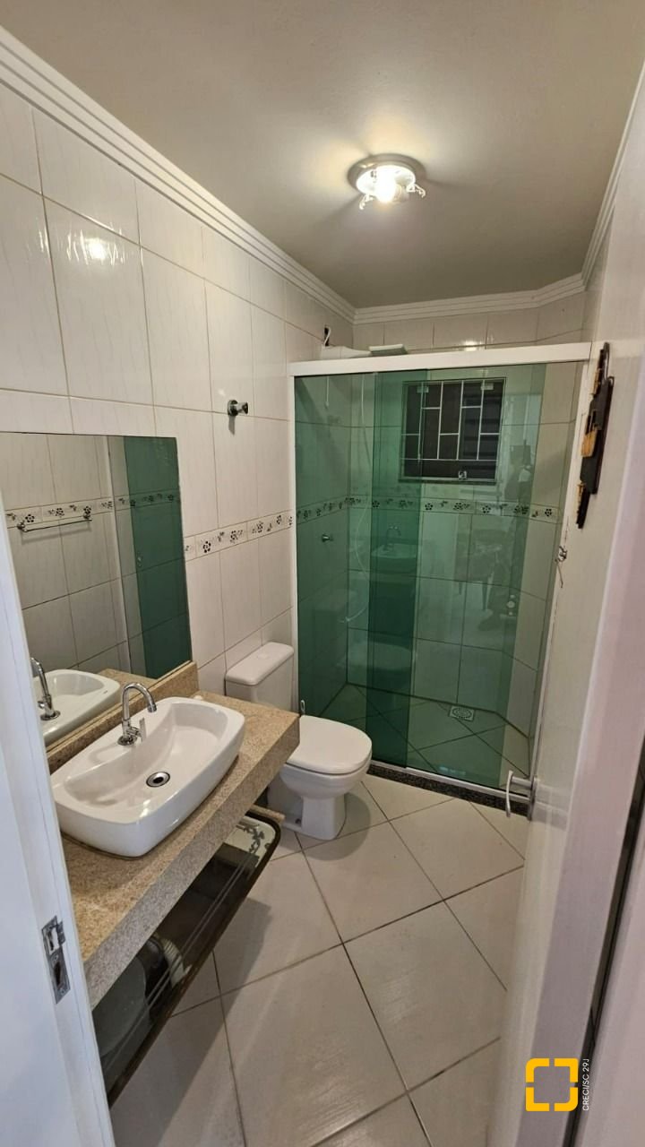 Casa com 140m², 4 quartos (sendo 1 suíte), 2 garagens, no bairro Ingleses em Florianópolis