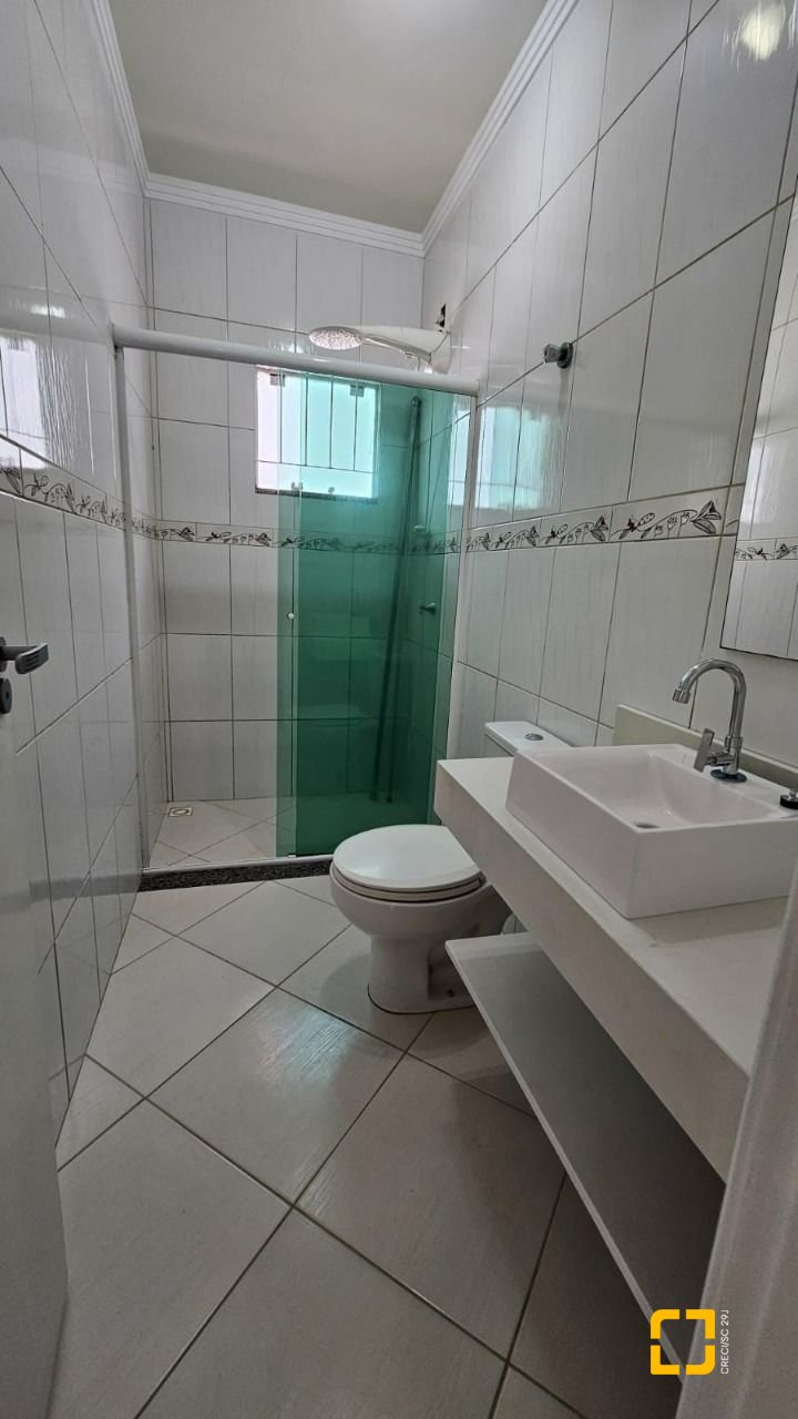 Casa com 140m², 4 quartos (sendo 1 suíte), 2 garagens, no bairro Ingleses em Florianópolis