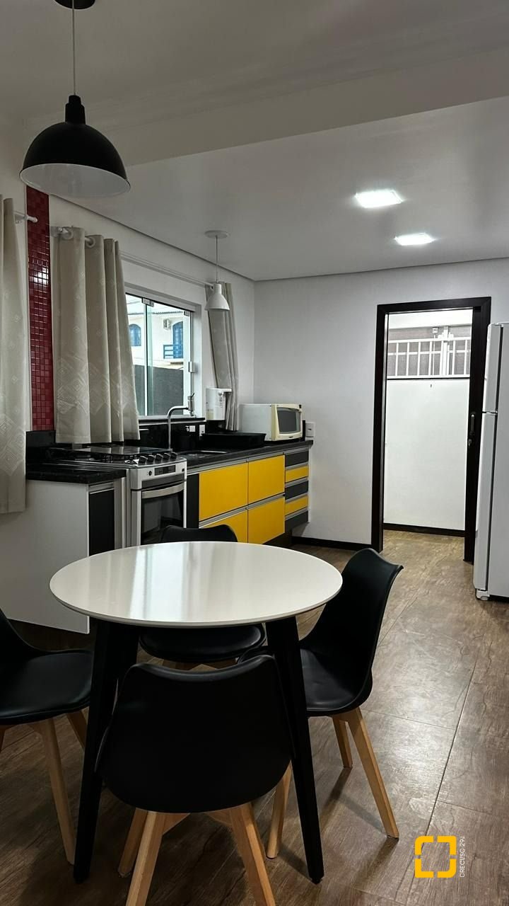 Casa com 101m², 3 quartos (sendo 1 suíte), 1 garagem, no bairro Ingleses em Florianópolis