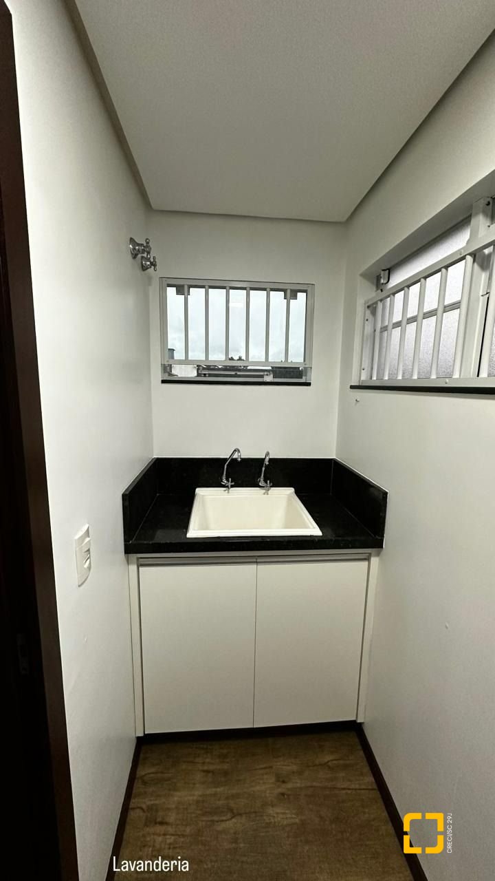 Casa com 101m², 3 quartos (sendo 1 suíte), 1 garagem, no bairro Ingleses em Florianópolis