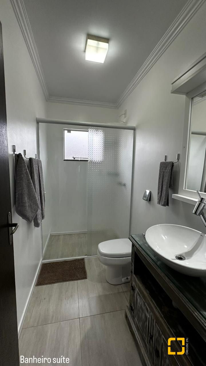 Casa com 101m², 3 quartos (sendo 1 suíte), 1 garagem, no bairro Ingleses em Florianópolis