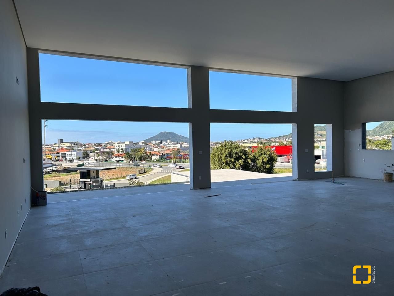 Casa de Condomínio com 551m², 4 quartos (sendo 4 suítes), 2 garagens, no bairro Ingleses em Florianópolis