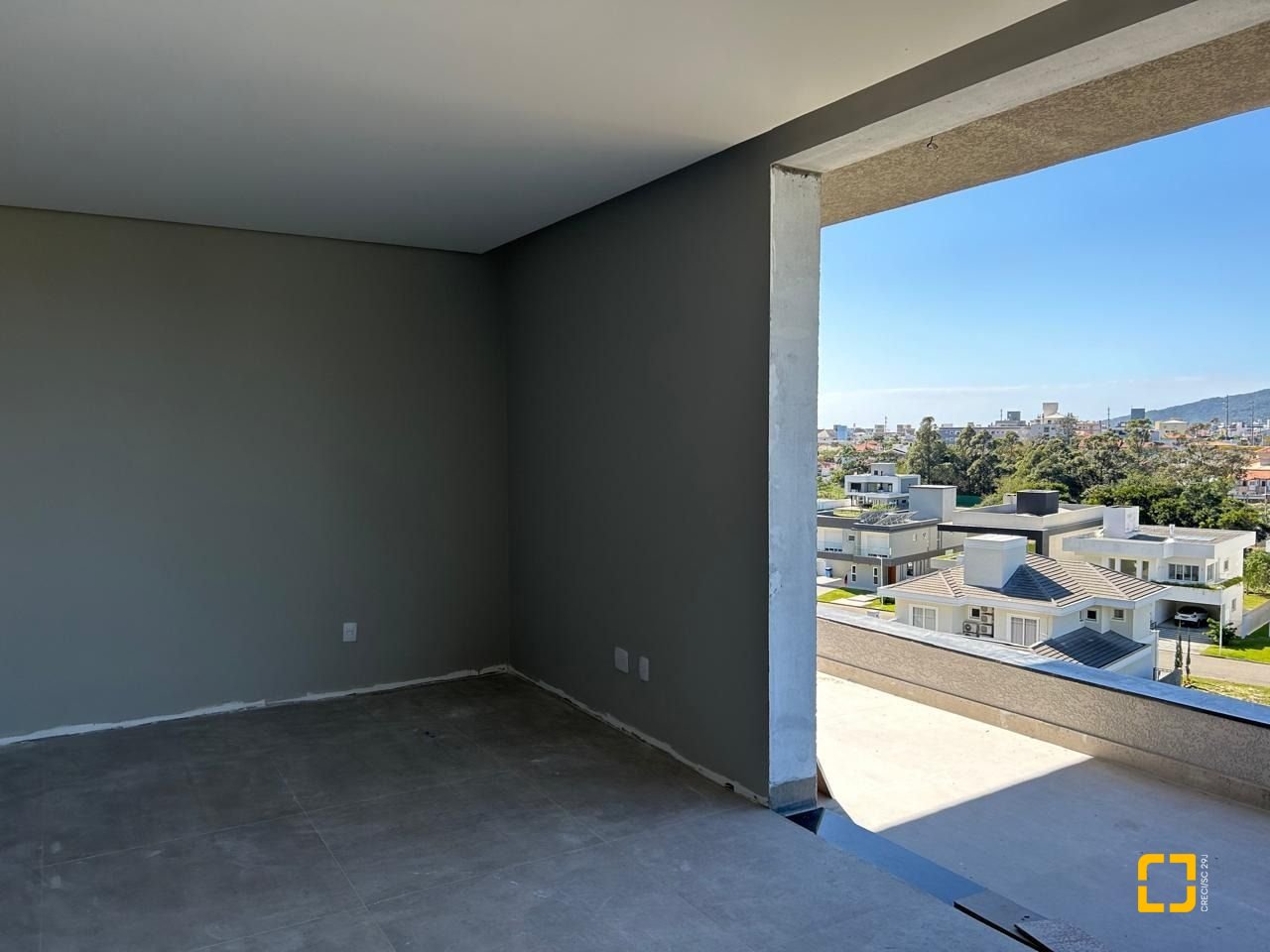 Casa de Condomínio com 551m², 4 quartos (sendo 4 suítes), 2 garagens, no bairro Ingleses em Florianópolis