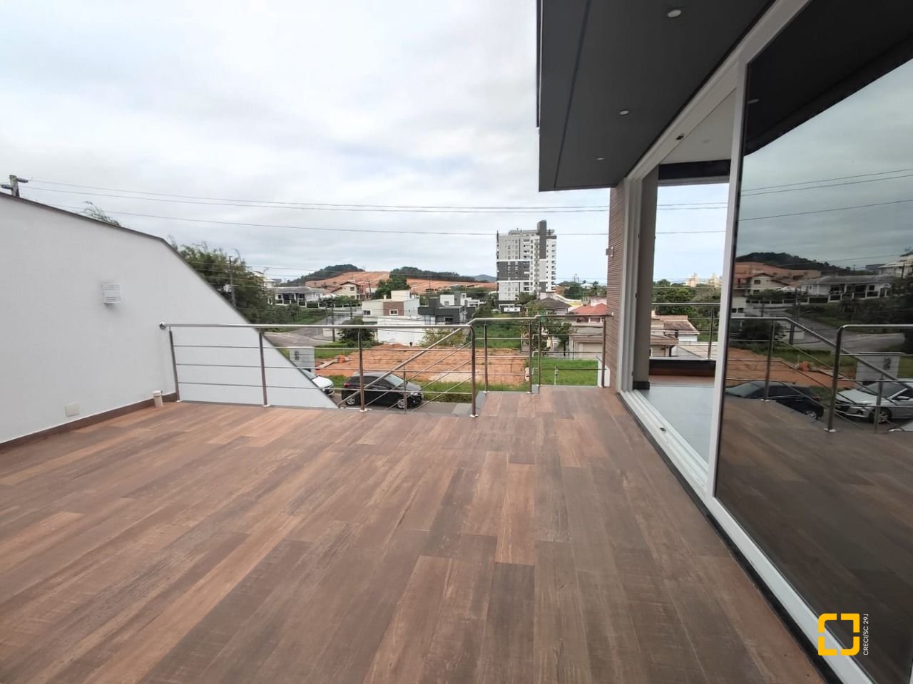 Casa com 268m², 4 quartos (sendo 1 suíte), 2 garagens, no bairro Pedra Branca em Palhoça