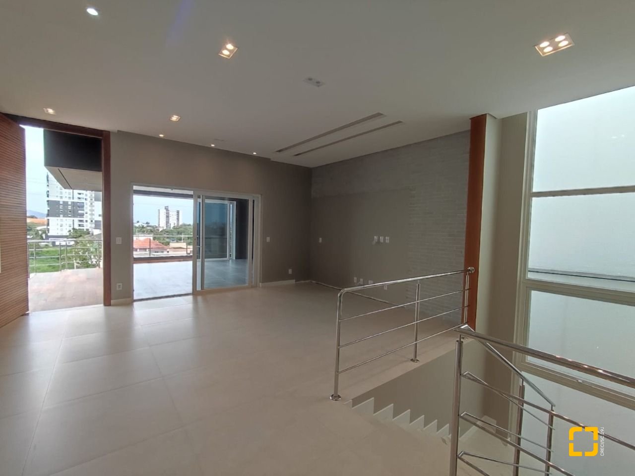 Casa com 268m², 4 quartos (sendo 1 suíte), 2 garagens, no bairro Pedra Branca em Palhoça
