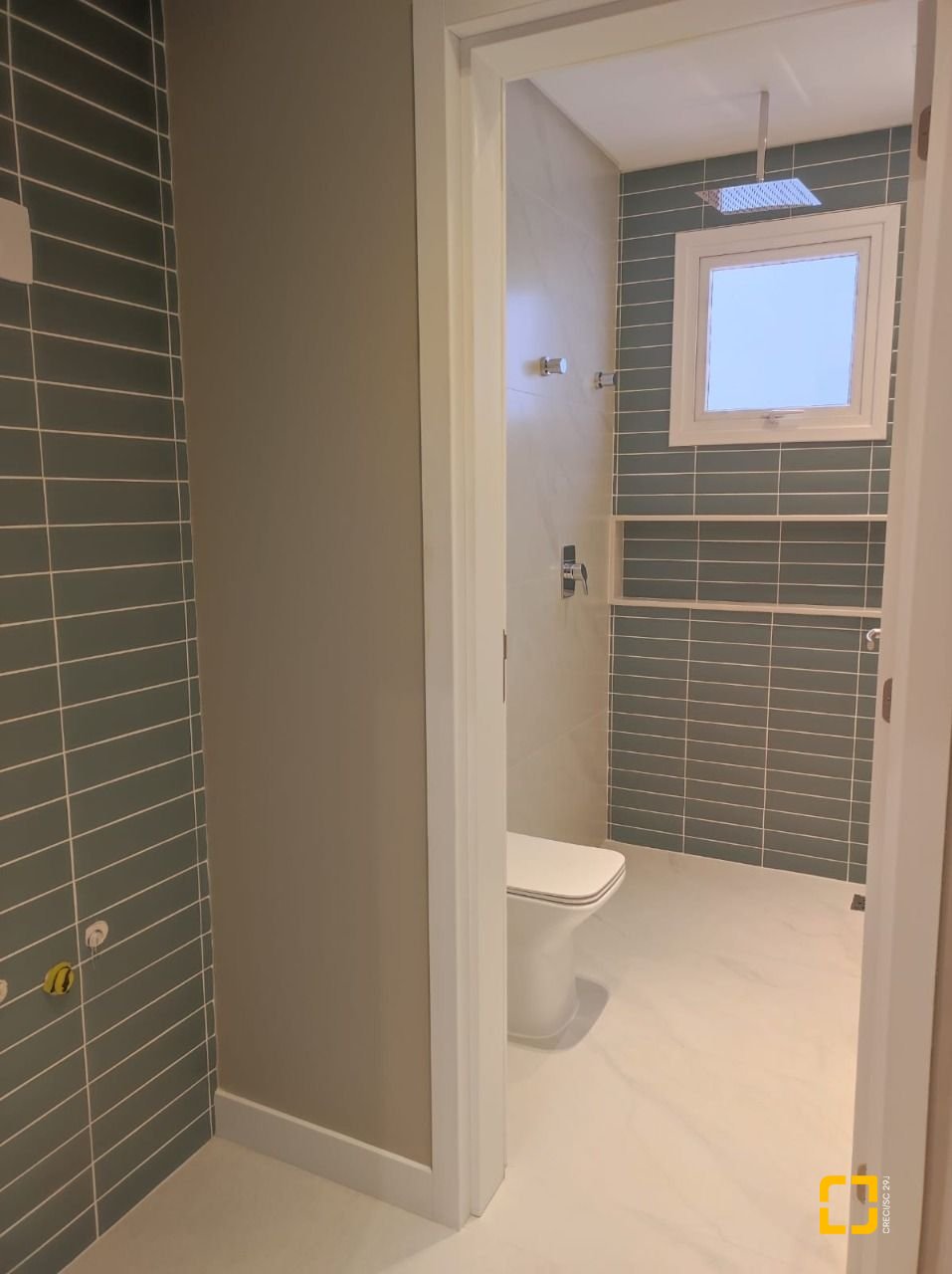 Casa com 268m², 4 quartos (sendo 1 suíte), 2 garagens, no bairro Pedra Branca em Palhoça