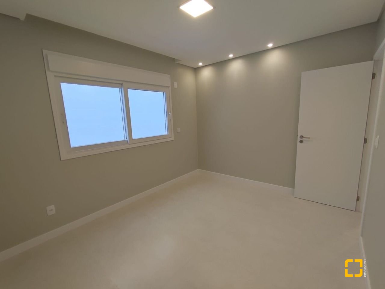 Casa com 268m², 4 quartos (sendo 1 suíte), 2 garagens, no bairro Pedra Branca em Palhoça