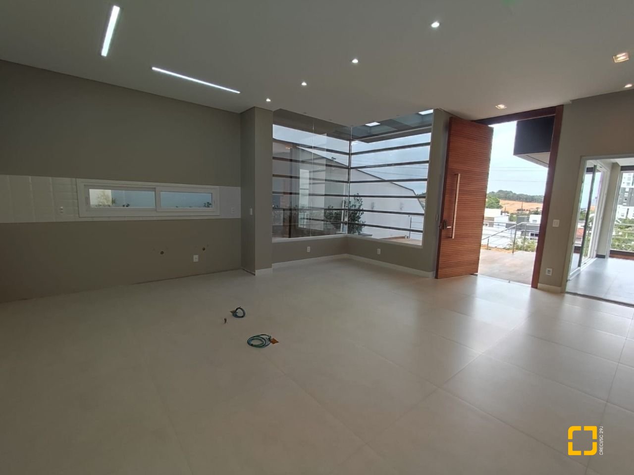 Casa com 268m², 3 quartos (sendo 1 suíte), 2 garagens, no bairro Pedra Branca em Palhoça