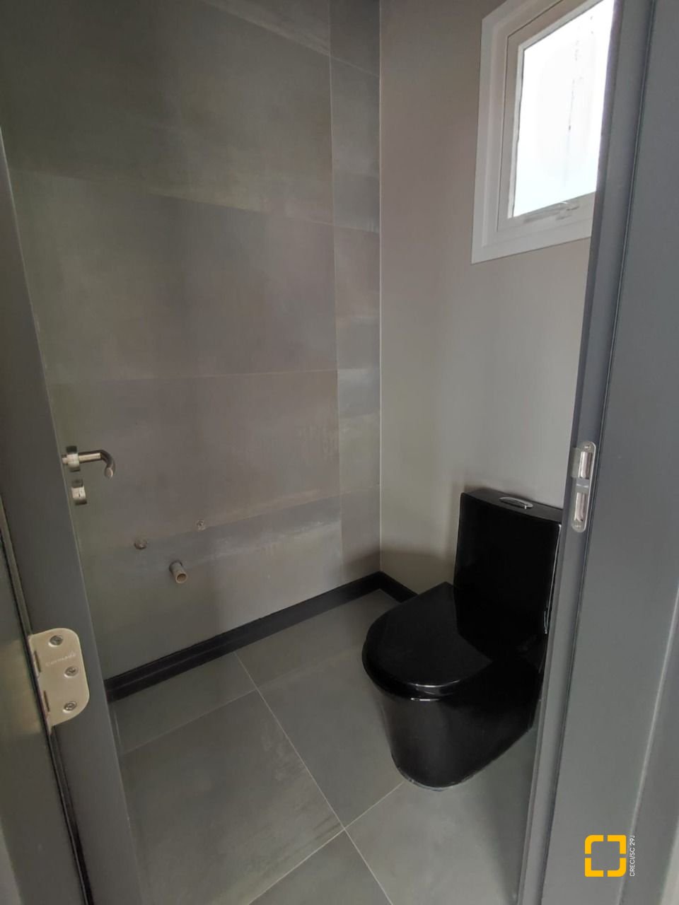 Casa com 268m², 3 quartos (sendo 1 suíte), 2 garagens, no bairro Pedra Branca em Palhoça