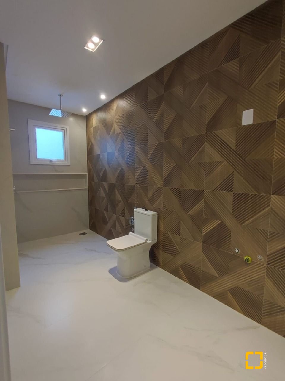 Casa com 268m², 3 quartos (sendo 1 suíte), 2 garagens, no bairro Pedra Branca em Palhoça