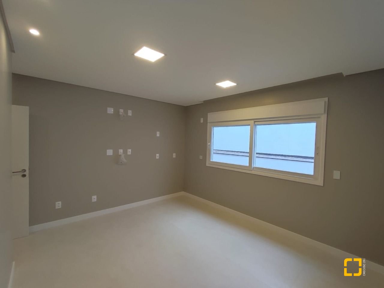 Casa com 268m², 3 quartos (sendo 1 suíte), 2 garagens, no bairro Pedra Branca em Palhoça