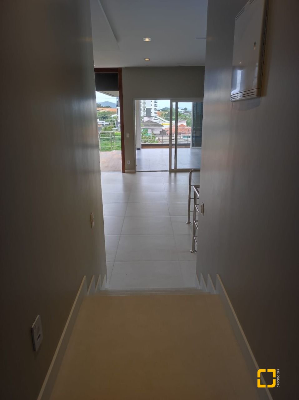 Casa com 268m², 3 quartos (sendo 1 suíte), 2 garagens, no bairro Pedra Branca em Palhoça