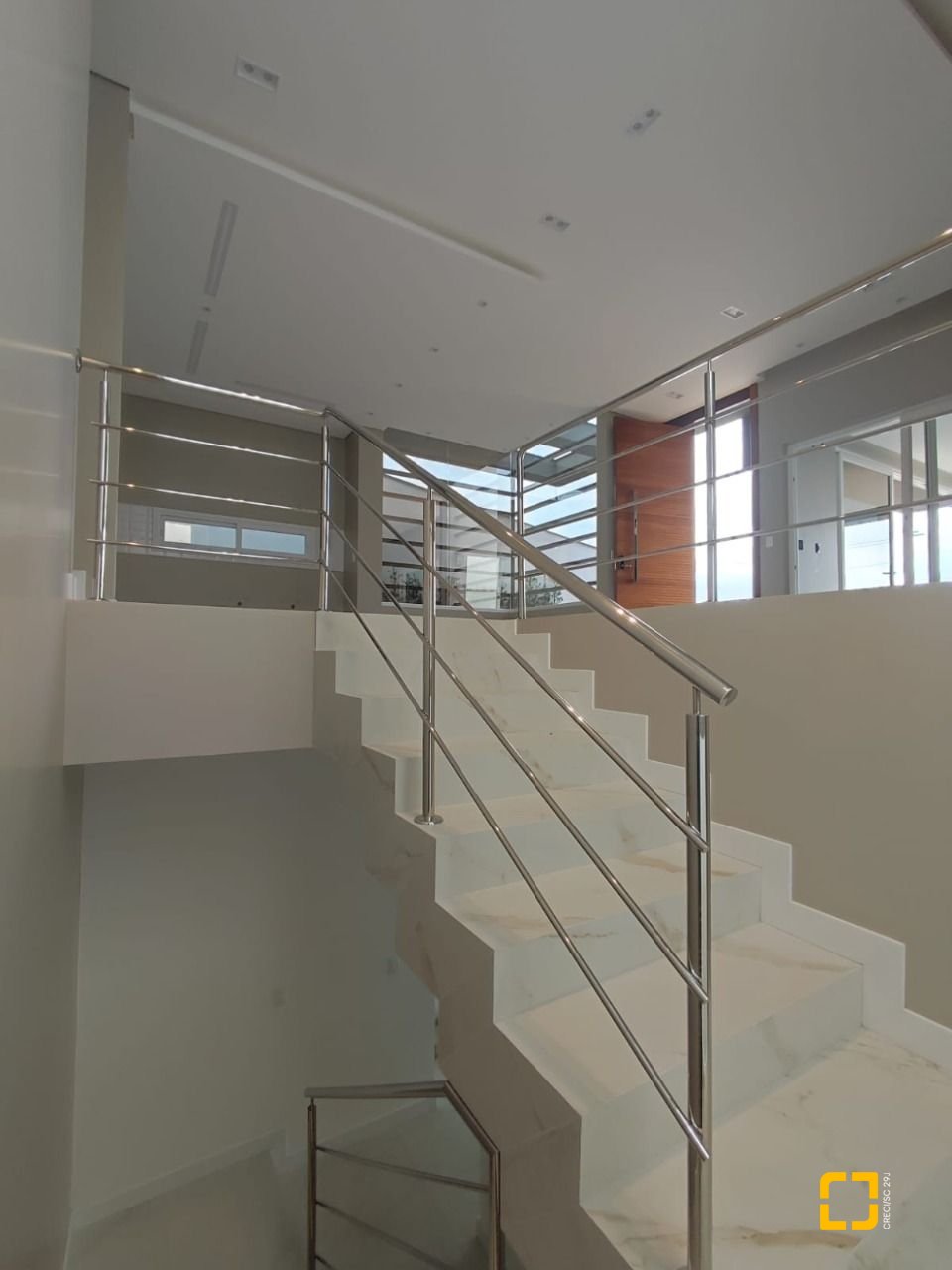 Casa com 268m², 3 quartos (sendo 1 suíte), 2 garagens, no bairro Pedra Branca em Palhoça