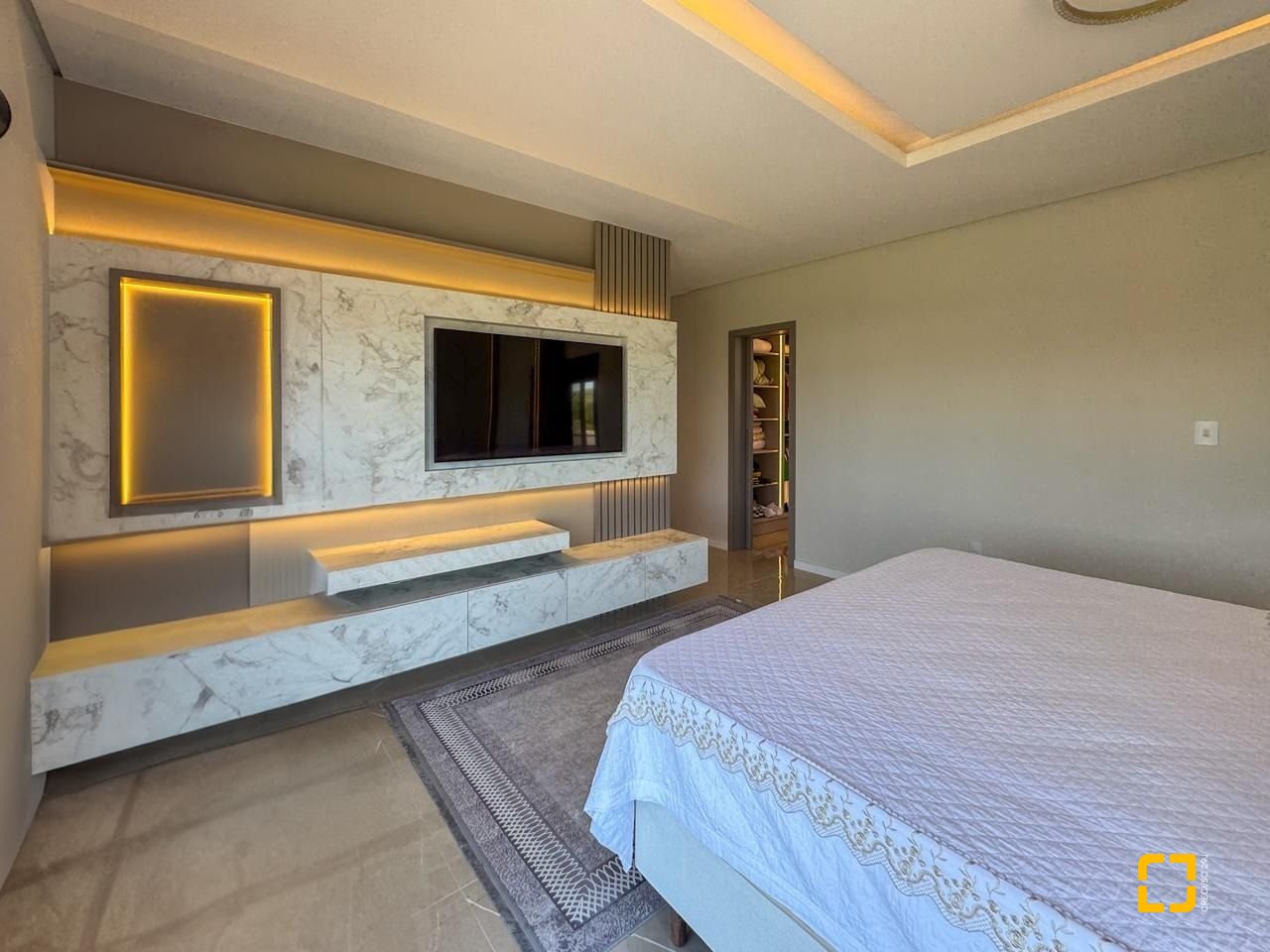 Casa de Condomínio com 225m², 8 quartos (sendo 4 suítes), 3 garagens, no bairro Ingleses em Florianópolis