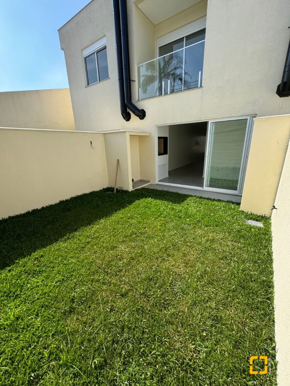 Casa com 133m², 4 quartos (sendo 2 suítes), 1 garagem, no bairro Ingleses em Florianópolis