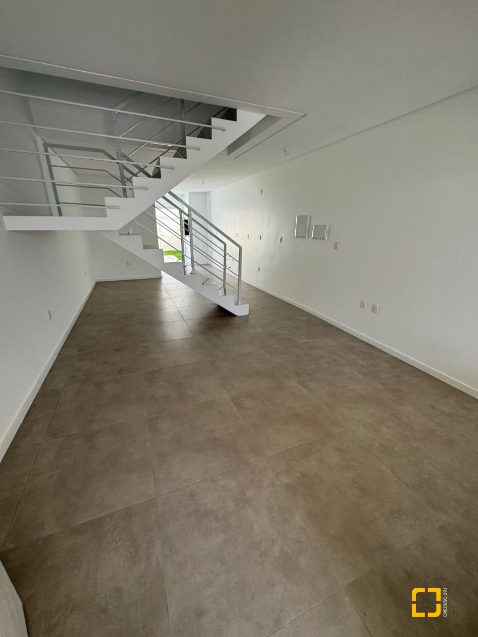 Casa com 133m², 4 quartos (sendo 2 suítes), 1 garagem, no bairro Ingleses em Florianópolis