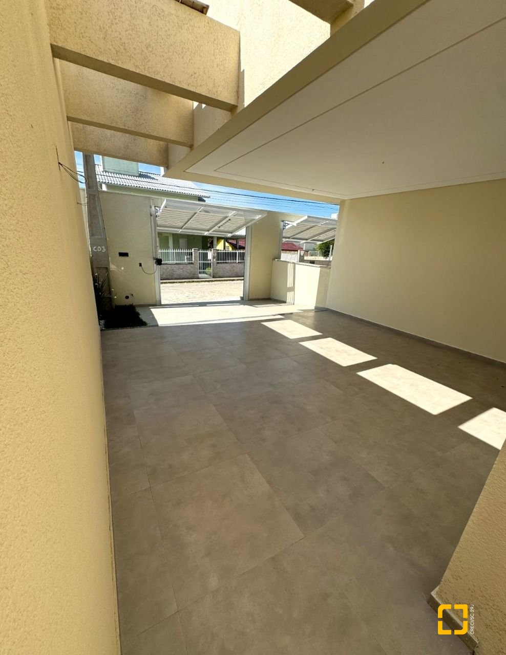 Casa com 143m², 4 quartos (sendo 1 suíte), 2 garagens, no bairro Ingleses em Florianópolis