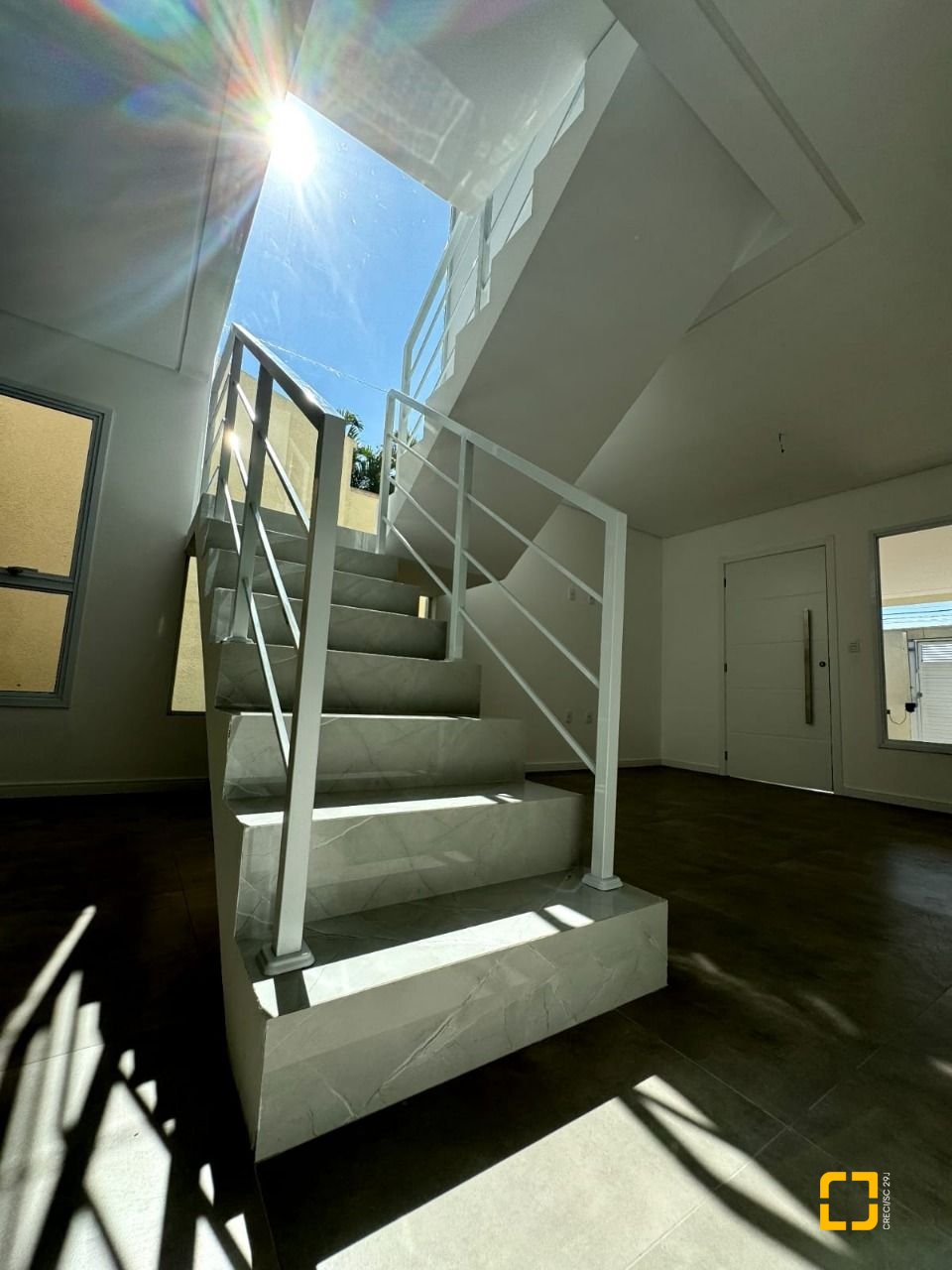 Casa com 143m², 4 quartos (sendo 1 suíte), 2 garagens, no bairro Ingleses em Florianópolis