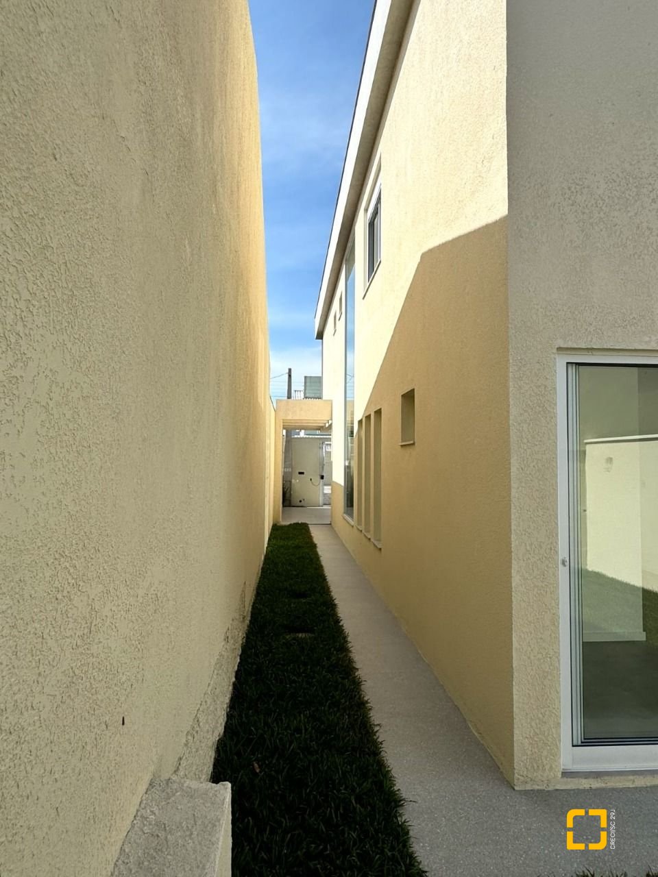 Casa com 143m², 4 quartos (sendo 1 suíte), 2 garagens, no bairro Ingleses em Florianópolis