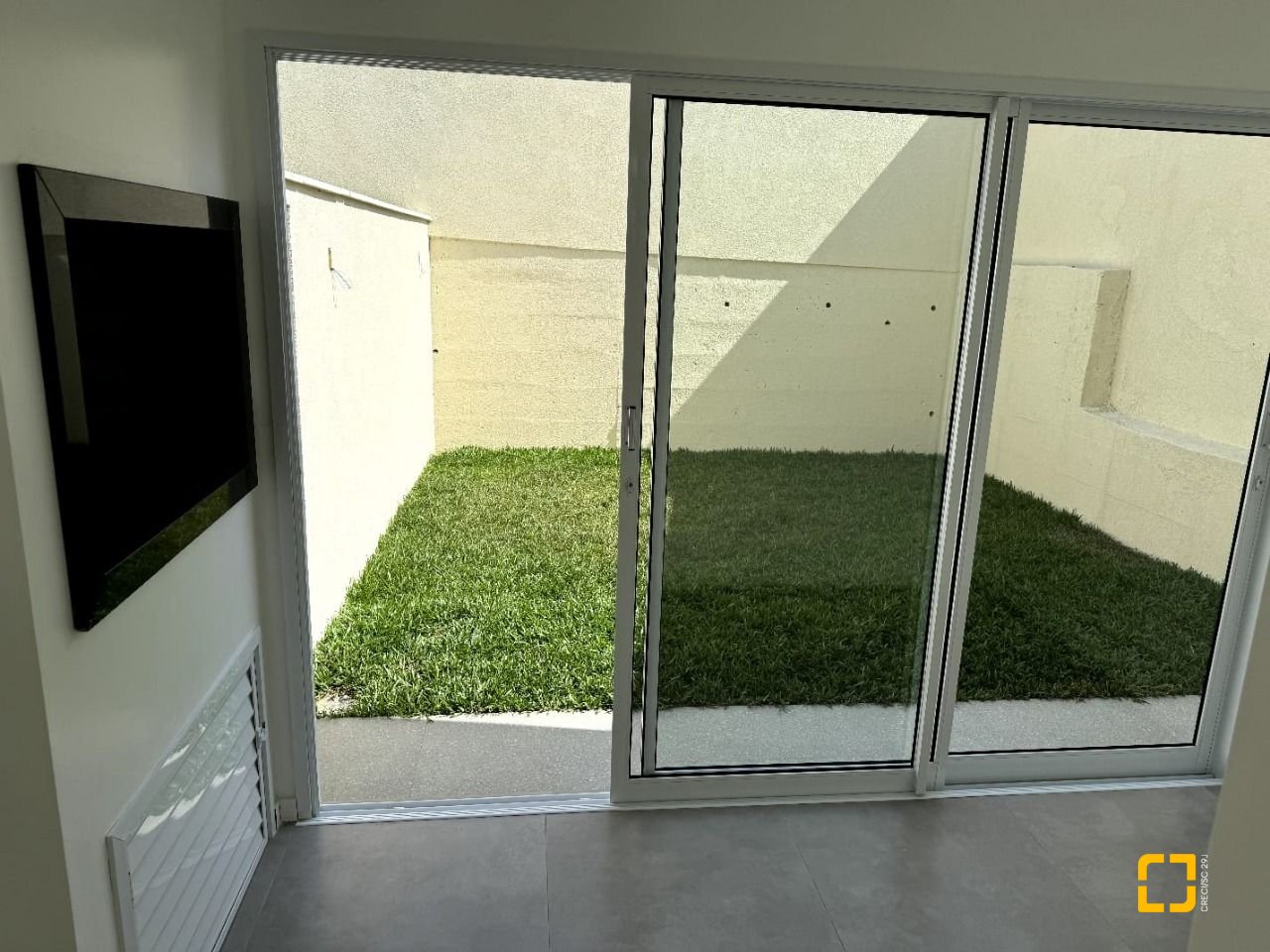 Casa com 143m², 4 quartos (sendo 1 suíte), 2 garagens, no bairro Ingleses em Florianópolis