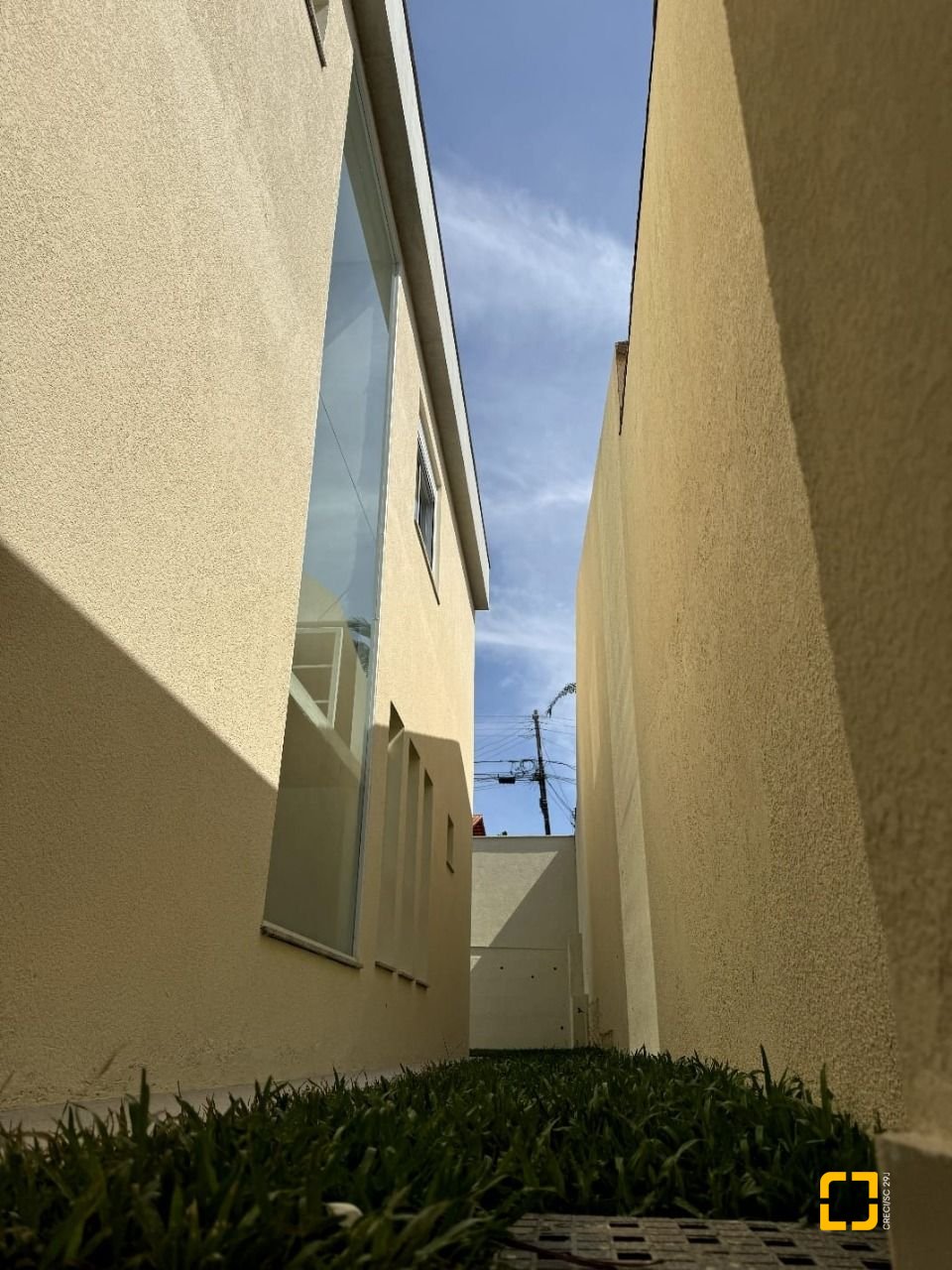 Casa com 143m², 4 quartos (sendo 1 suíte), 2 garagens, no bairro Ingleses em Florianópolis