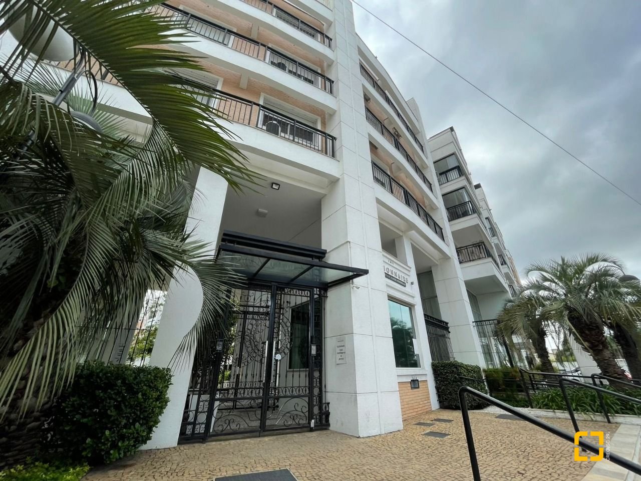 Apartamento com 100m², 3 quartos (sendo 1 suíte), 1 garagem, no bairro Abraão em Florianópolis