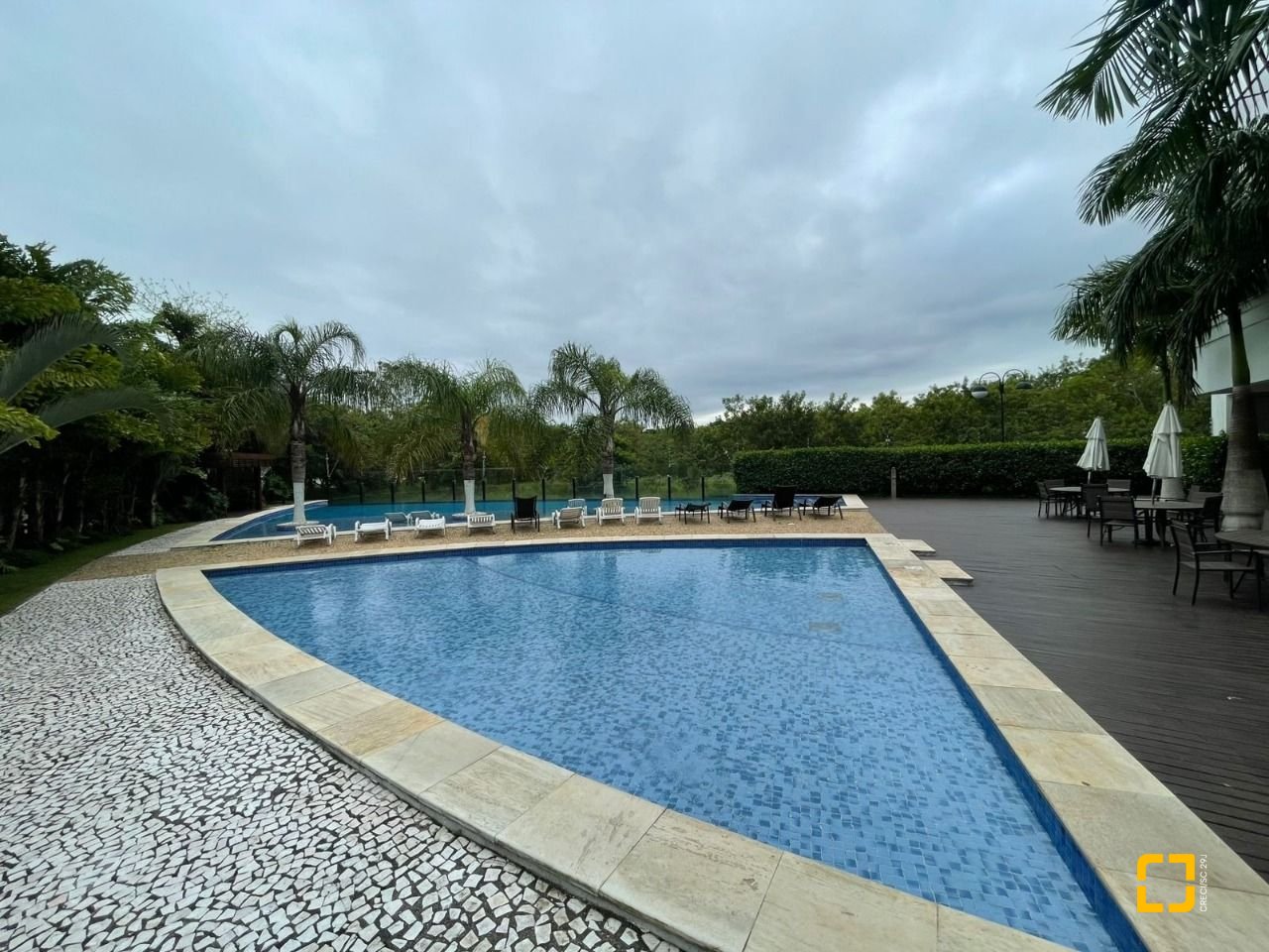 Apartamento com 100m², 3 quartos (sendo 1 suíte), 1 garagem, no bairro Abraão em Florianópolis
