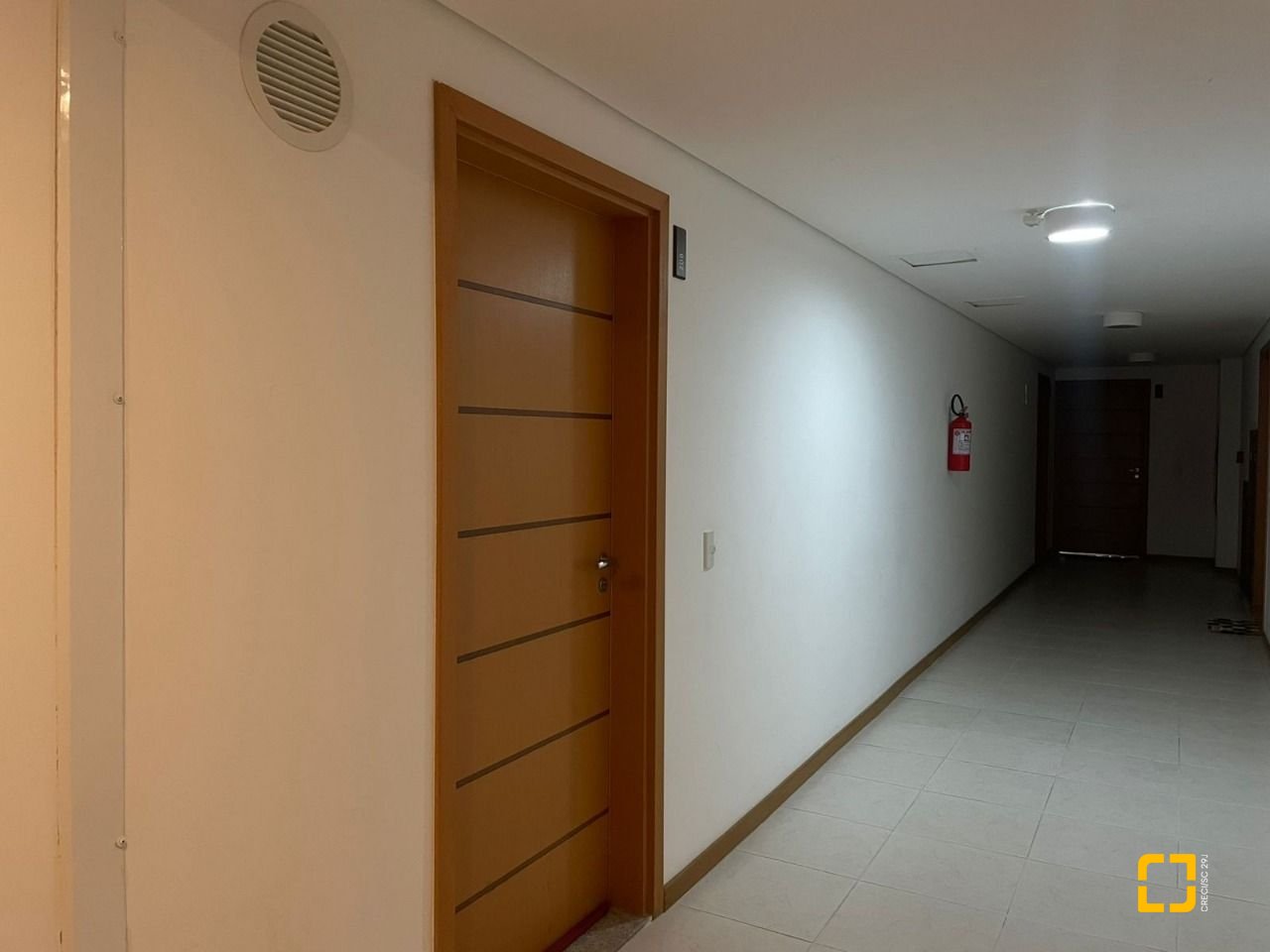 Apartamento com 100m², 3 quartos (sendo 1 suíte), 1 garagem, no bairro Abraão em Florianópolis