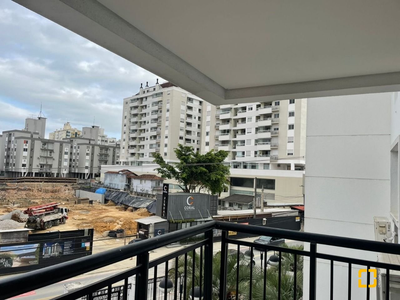Apartamento com 100m², 3 quartos (sendo 1 suíte), 1 garagem, no bairro Abraão em Florianópolis
