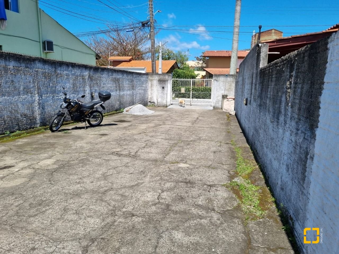 Hotel com 200m², 7 quartos, 5 garagens, no bairro Barra da Lagoa em Florianópolis
