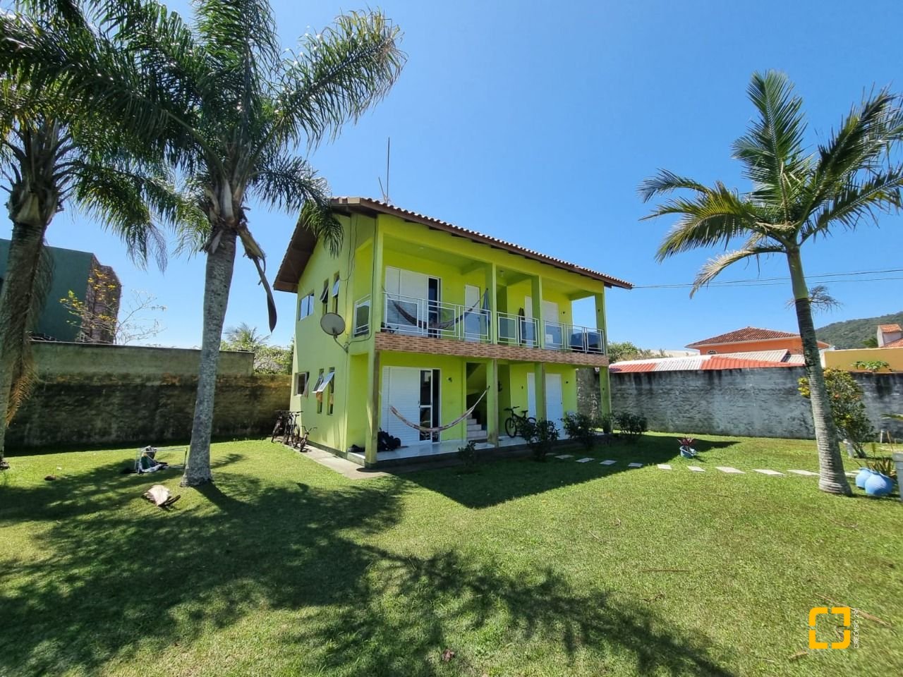 Hotel com 200m², 7 quartos, 5 garagens, no bairro Barra da Lagoa em Florianópolis