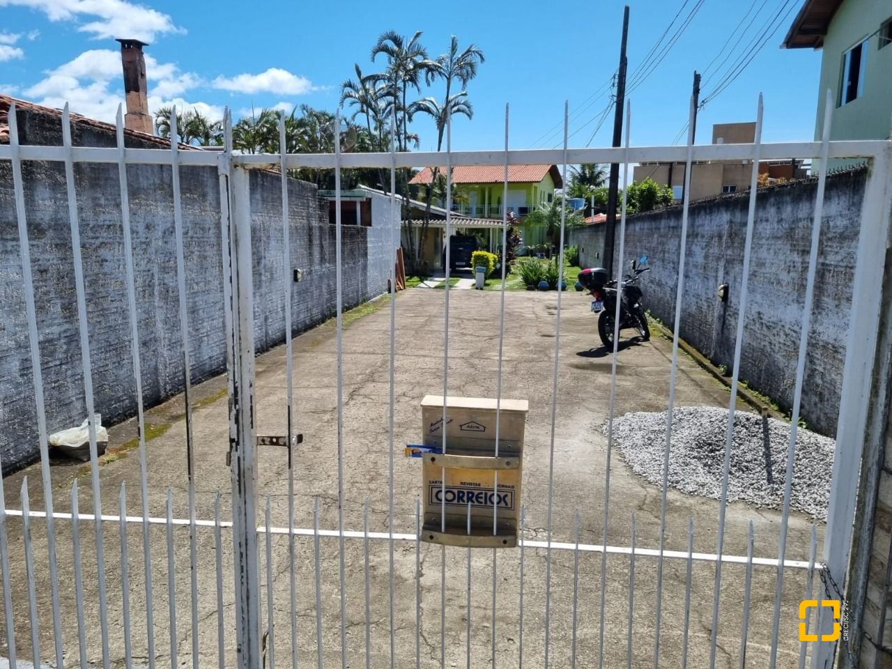 Hotel com 200m², 7 quartos, 5 garagens, no bairro Barra da Lagoa em Florianópolis